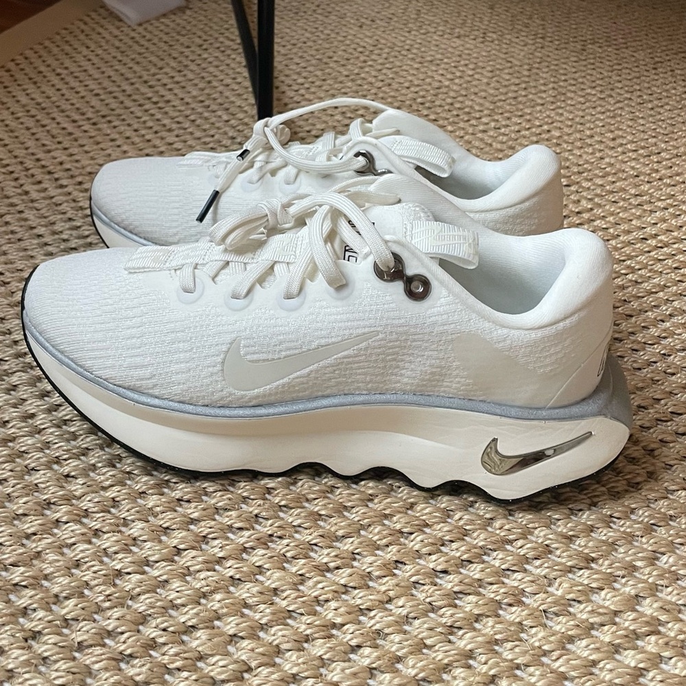 COPY - Nike Motiva Shoe White